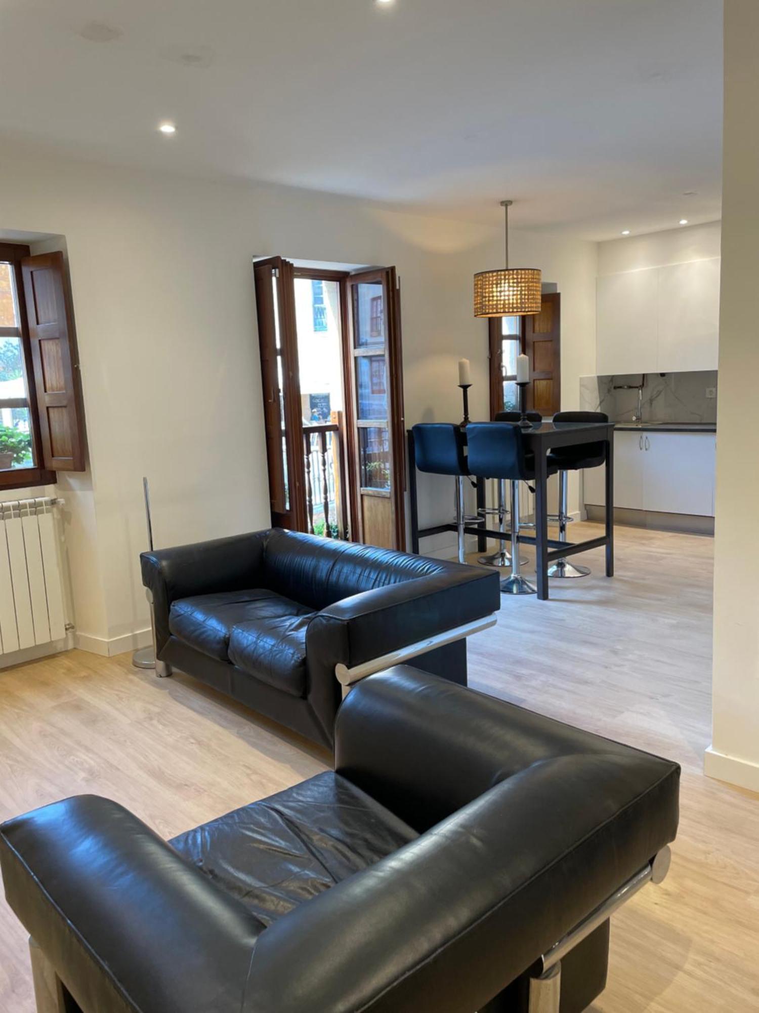 Cool For 4 At The Medieval Quarter Apartamento
