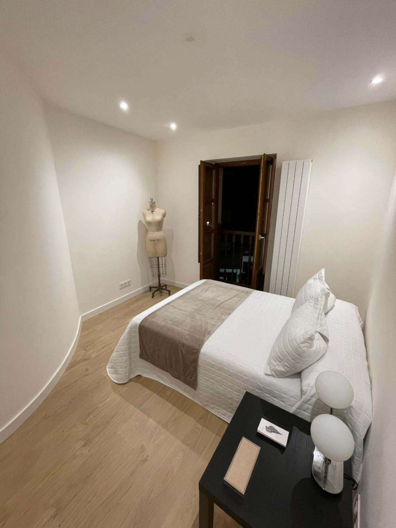 Apartamento Cool For 4 At The Medieval Quarter *