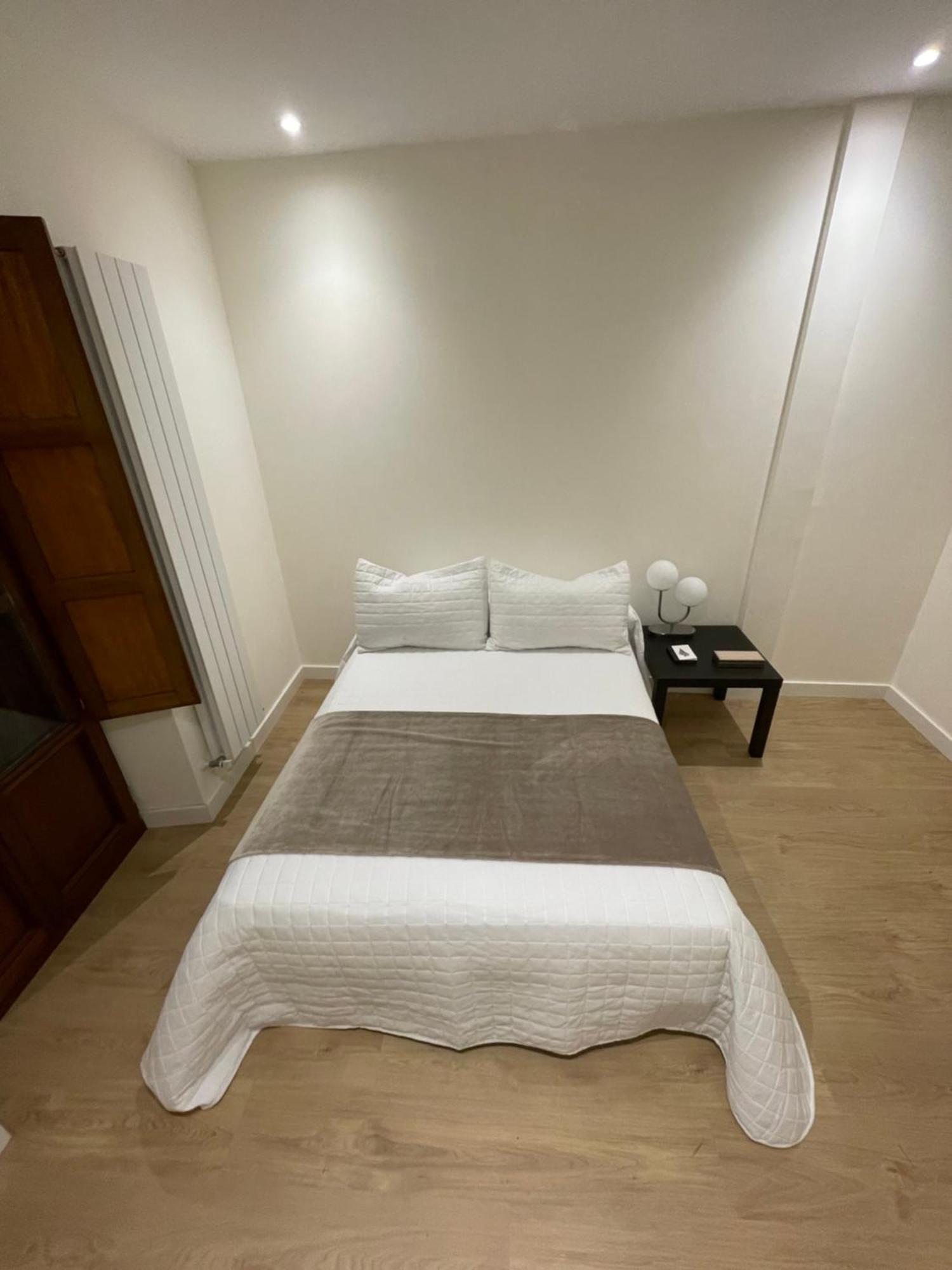 Apartamento Cool For 4 At The Medieval Quarter *