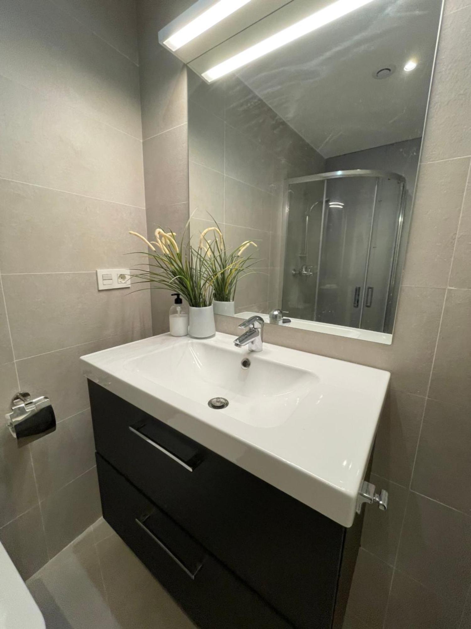 Apartamento Cool For 4 At The Medieval Quarter Oviedo