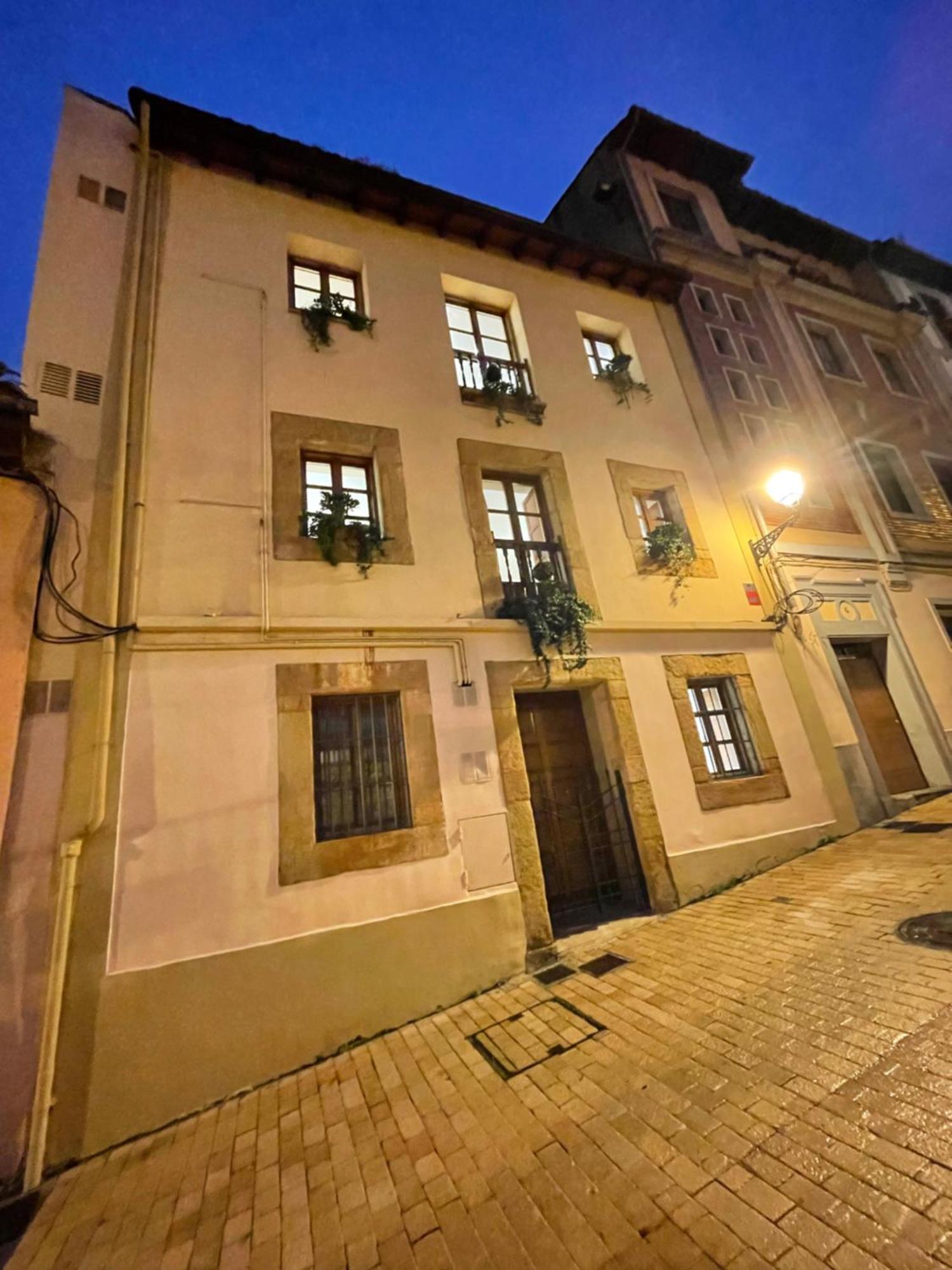 Apartamento Cool For 4 At The Medieval Quarter